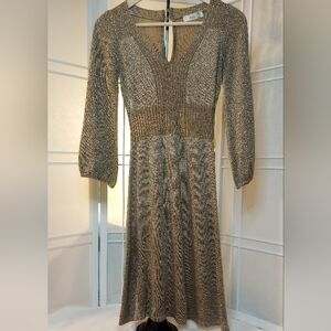 THEME Women's Gold Glitter Shimmer Small Dress Ruched Balloon 3/4 Sleeves Midi